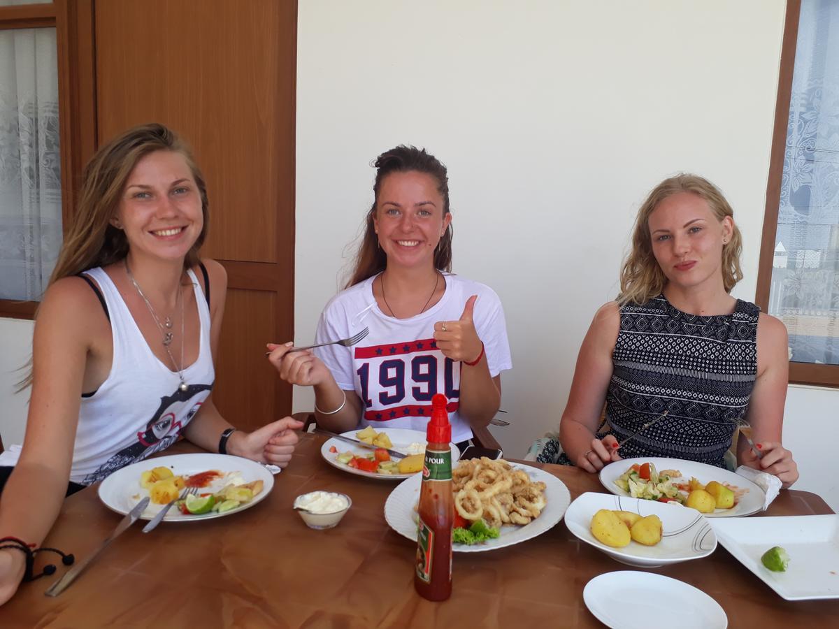טרינקומאלה Blue Wings Beach Hotel מראה חיצוני תמונה